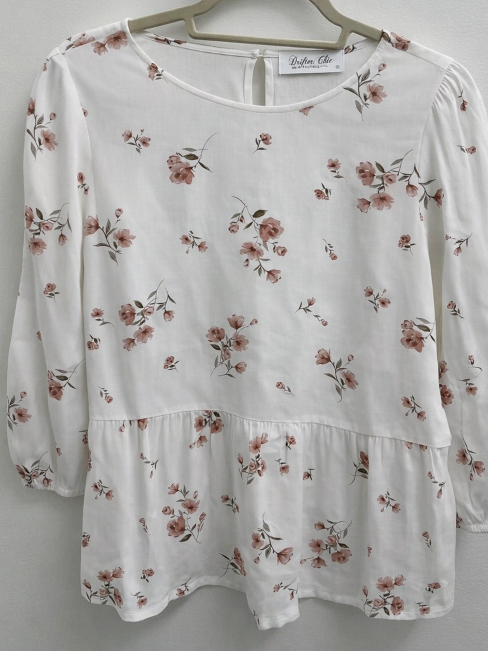 NWOT Floral Blouse - Size Small